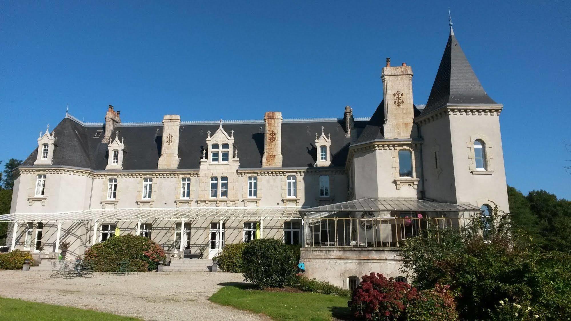 Chateau De Kervoazec - Chambres D'Hotes Saint-Goazec Exterior foto